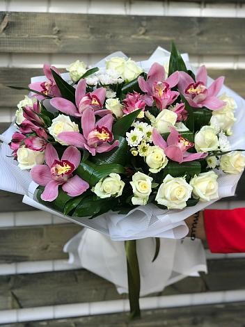 Букет цветов из: Розы и Хризантемы в Мигулинской